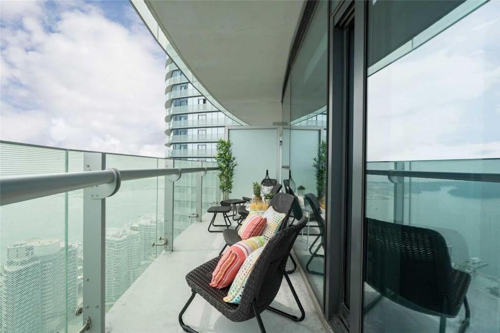 New Superior Lakeview Luxury Top Floor 3-Bedroom Suite On 48Th Floor Toronto Exteriér fotografie